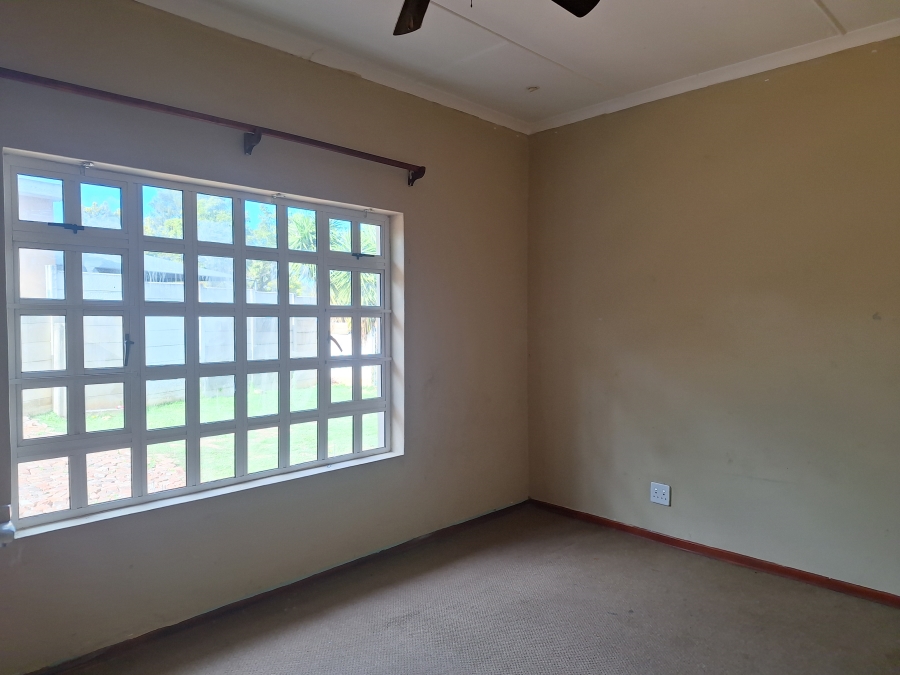 4 Bedroom Property for Sale in Vanes Estate Eastern Cape